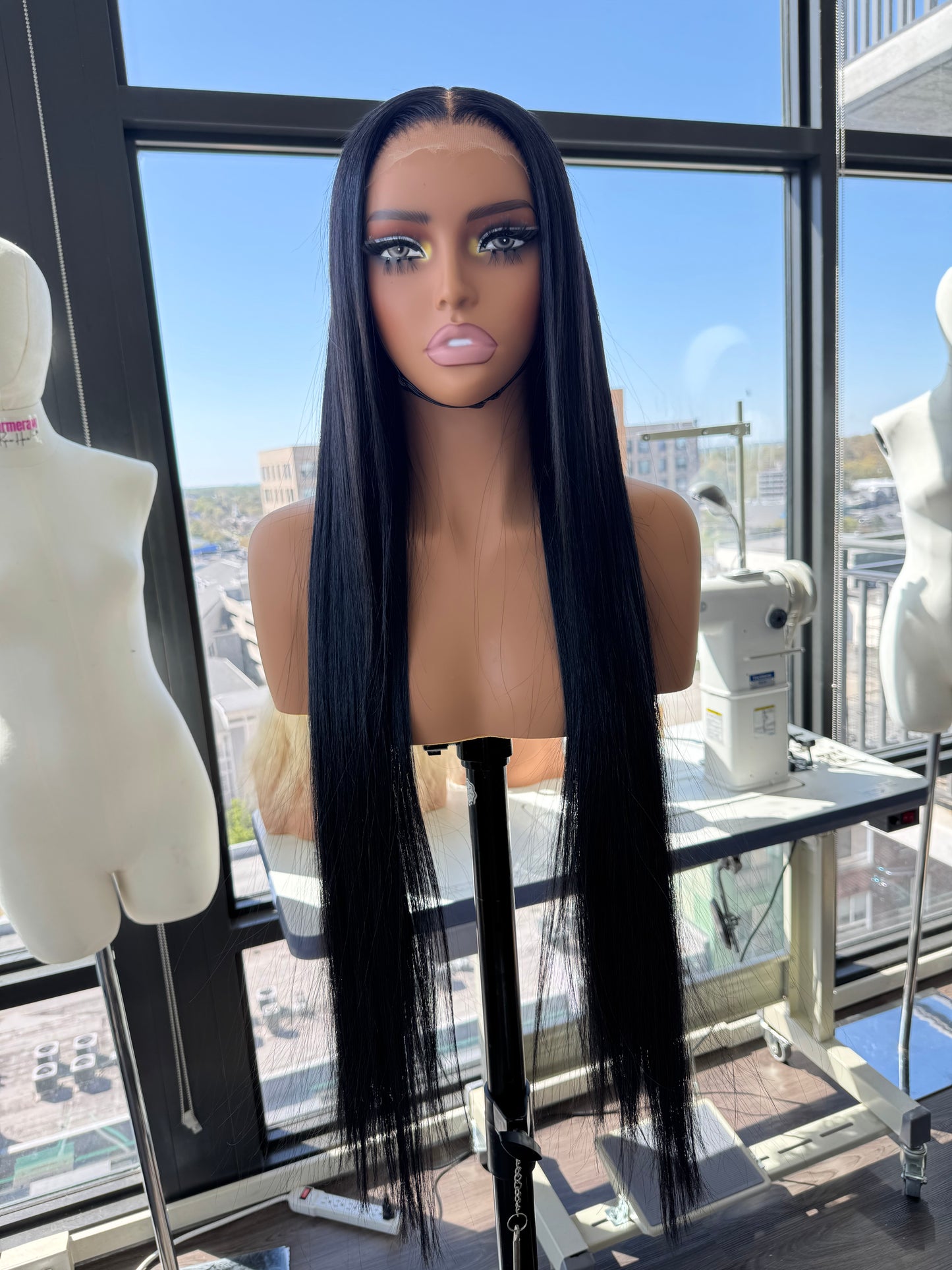 36" Mariah Wig